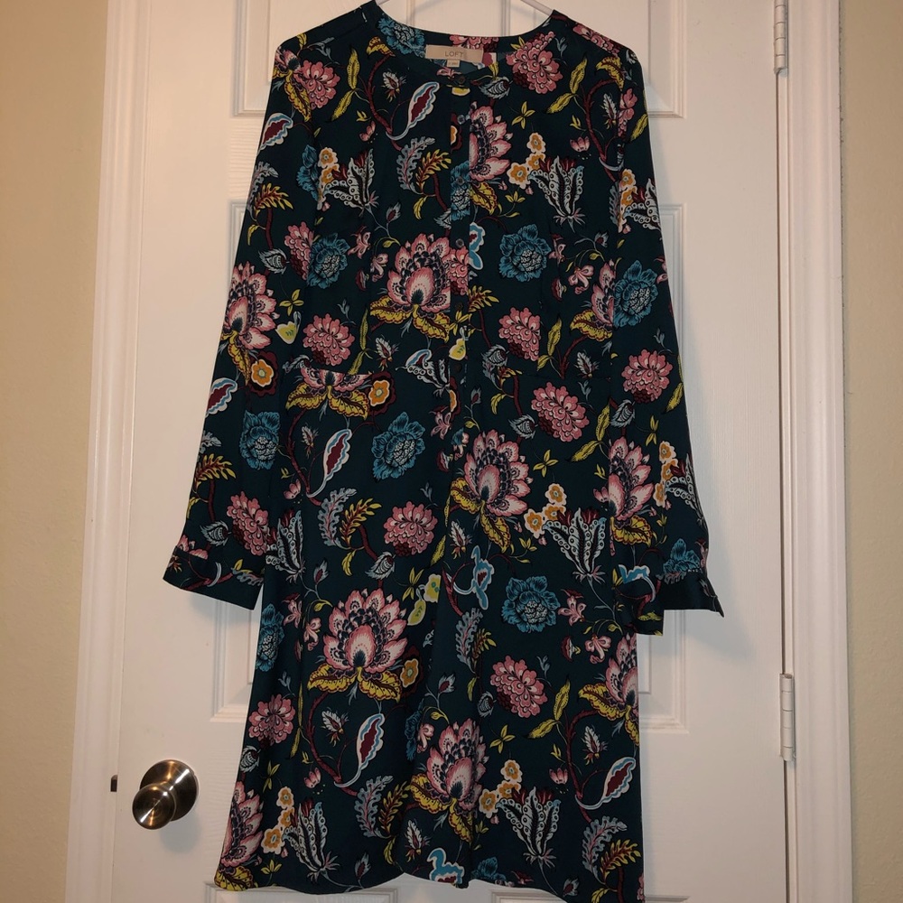 💙💙Loft Long Sleeve dress